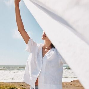 NWT Quince 100% European linen short sleeve button down